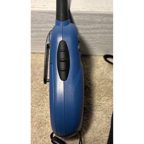 Two-Way Radios GE 35810 Blue With LCD Display & Belt Clip - Picture 4 of 9